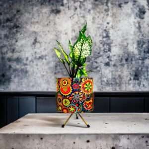 Decorative metal pot with stand